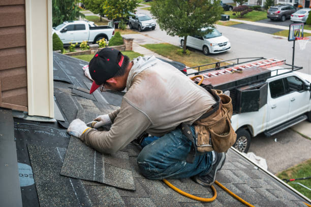 Professional Emergency Roof Repair technician working in Churubusco, IN